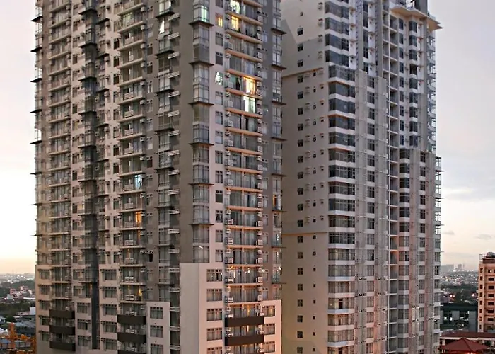 3 Bedroom Beautiful And Spacious Penthouse In Makati Apartment